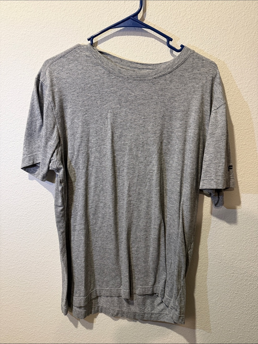 Men's Fabletics Grey Crew Neck T-Shirt